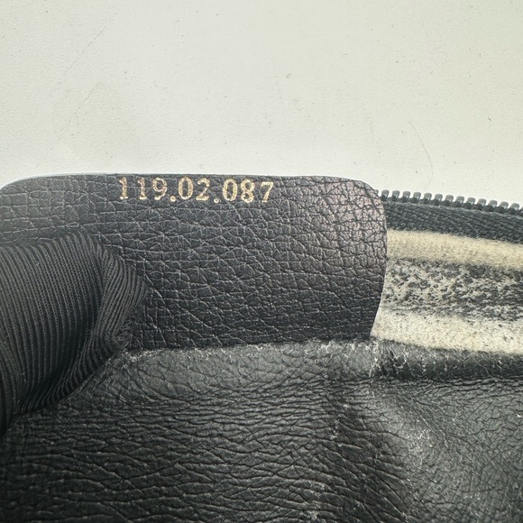 Vintage Gucci GG Monogram Black Crossbody Bag with Web Stripe & Gold Hardware - Picture 15 of 16